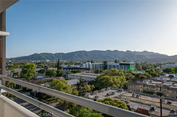 345 Pioneer Drive 905, Glendale, California 91203