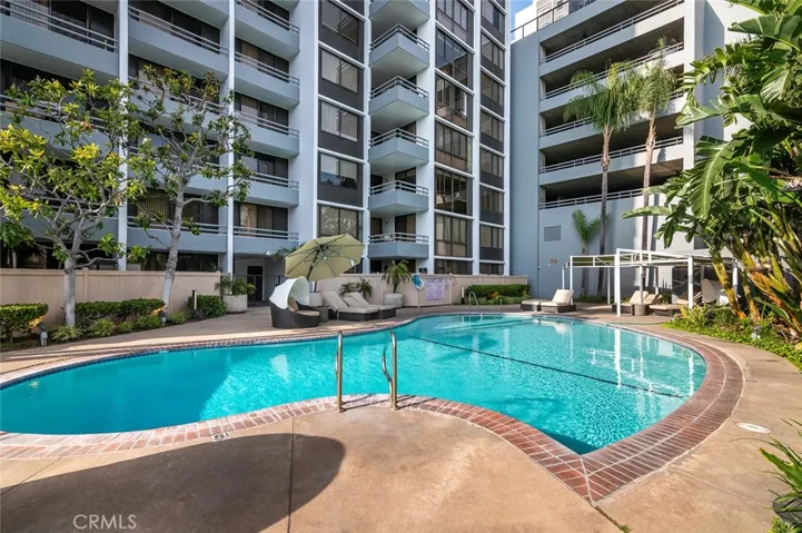 345 Pioneer Drive 905, Glendale, California 91203