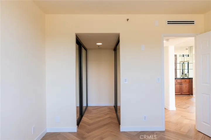 345 Pioneer Drive 905, Glendale, California 91203
