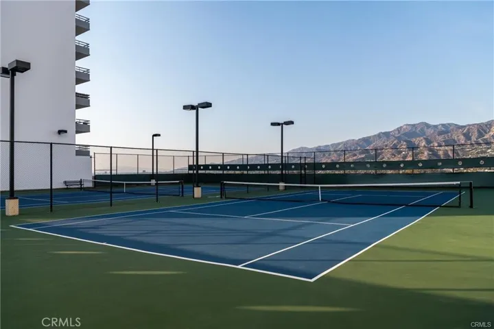 345 Pioneer Drive 905, Glendale, California 91203
