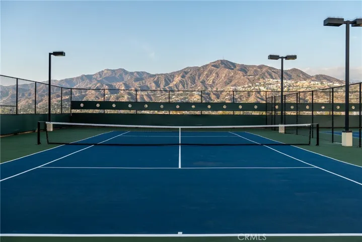 345 Pioneer Drive 905, Glendale, California 91203