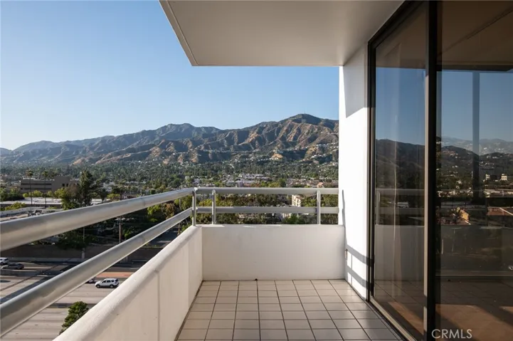 345 Pioneer Drive 905, Glendale, California 91203