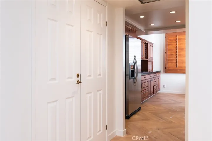 345 Pioneer Drive 905, Glendale, California 91203