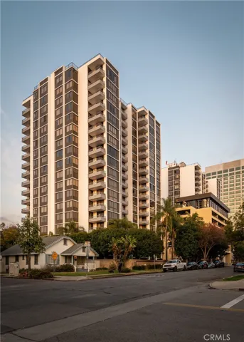 345 Pioneer Drive 905, Glendale, California 91203