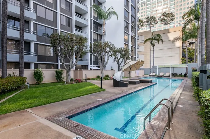 345 Pioneer Drive 905, Glendale, California 91203