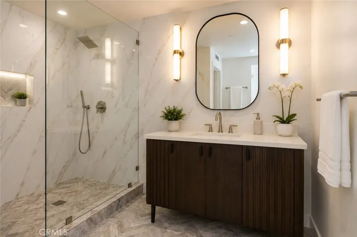 345 Pioneer Drive 905, Glendale, California 91203
