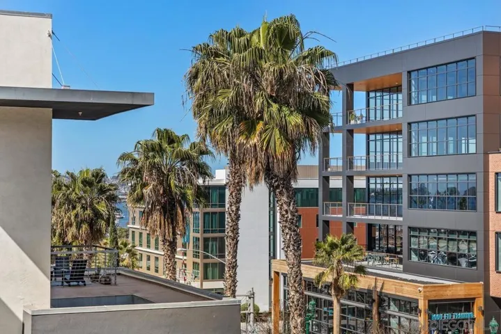 801 W Hawthorn St 301, San Diego, California 92101