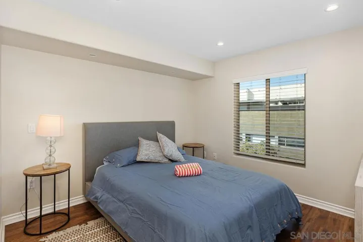 801 W Hawthorn St 301, San Diego, California 92101