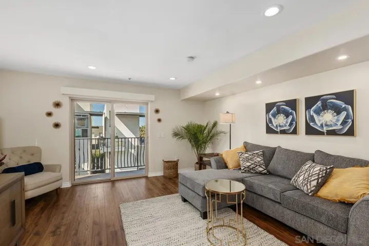 801 W Hawthorn St 301, San Diego, California 92101