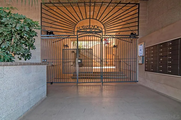 801 W Hawthorn St 301, San Diego, California 92101