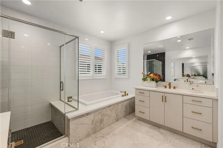 242 Sutters Ml, Irvine, California 92602