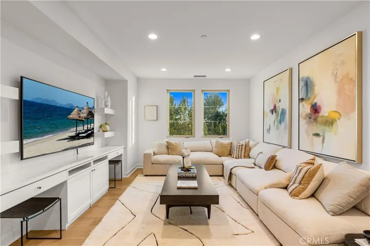242 Sutters Ml, Irvine, California 92602