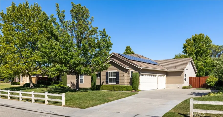 660 River Oaks, Paso Robles, California 93446