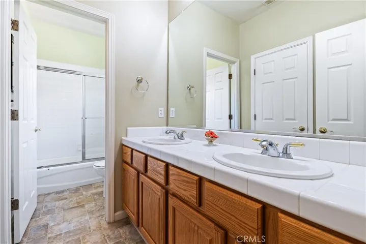 660 River Oaks, Paso Robles, California 93446