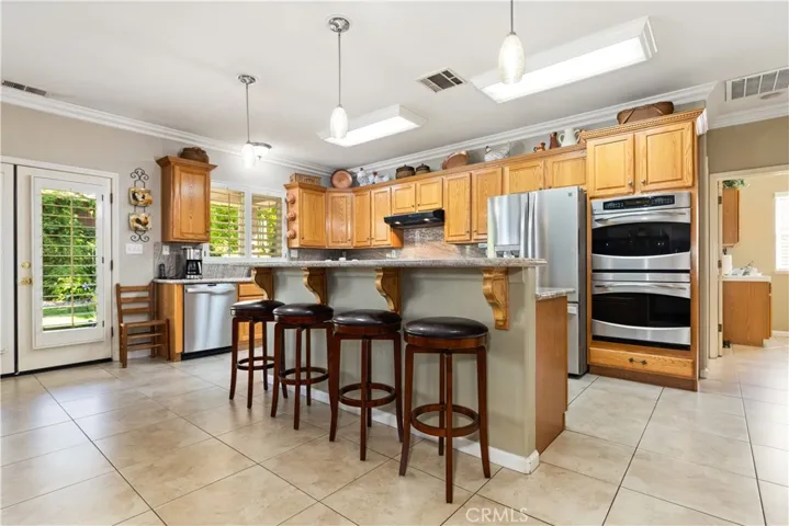 660 River Oaks, Paso Robles, California 93446