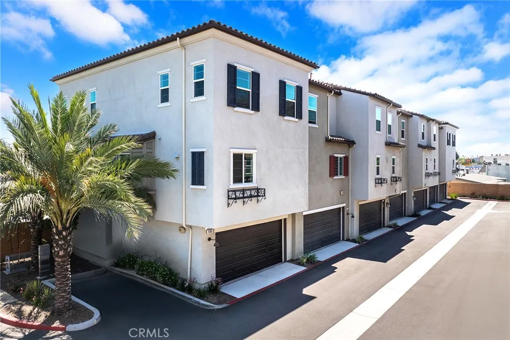 4352 Alamo Ln