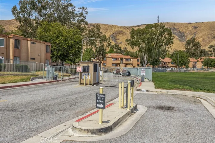 Security gate for entry