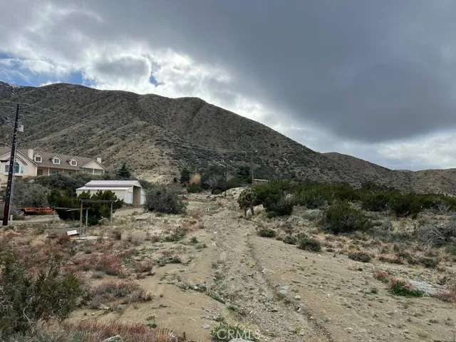 11890 Juniper Hills, Littlerock, California 93543