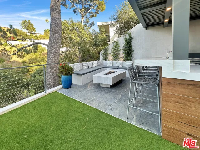 Side Yard Fire Pit