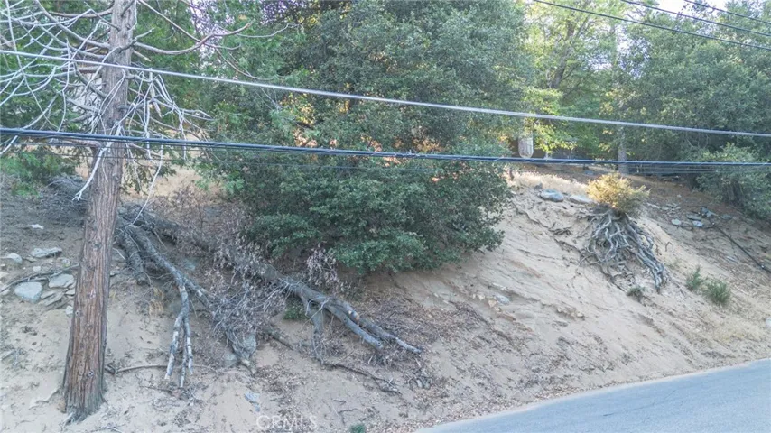 310 Wylerhorn, Crestline, California 92325