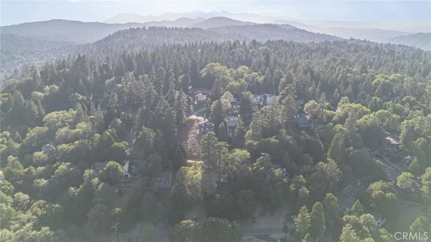 310 Wylerhorn, Crestline, California 92325