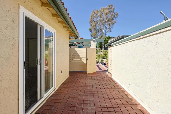 6931 Camino Revueltos, San Diego, California 92111