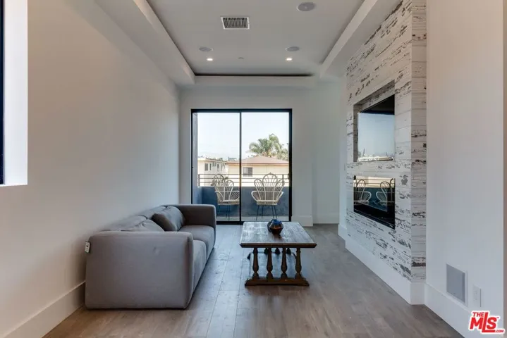 4826 1/2 Pickford Street, Los Angeles, California 90019