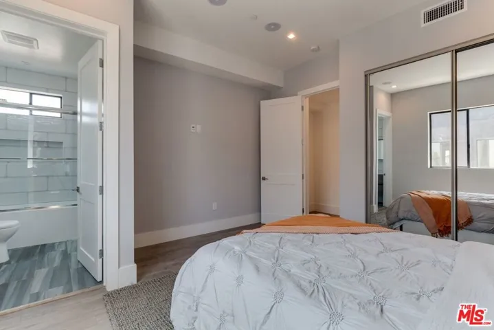 4826 1/2 Pickford Street, Los Angeles, California 90019