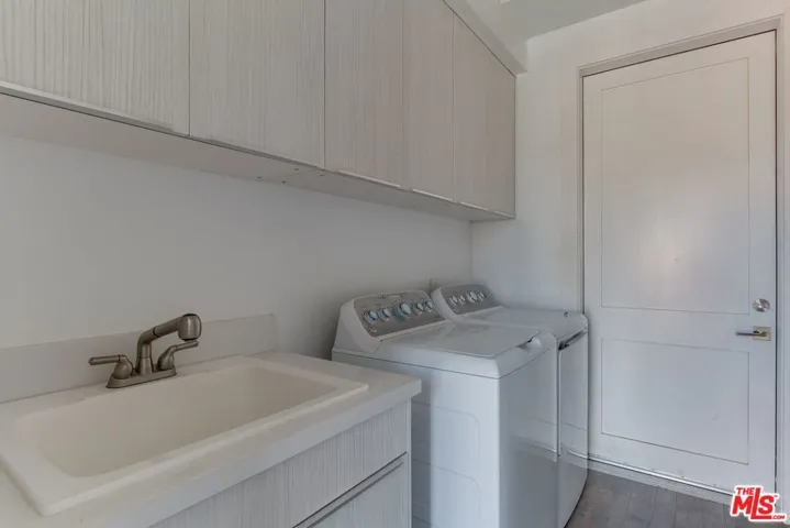 4826 1/2 Pickford Street, Los Angeles, California 90019