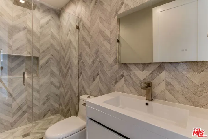 4826 1/2 Pickford Street, Los Angeles, California 90019