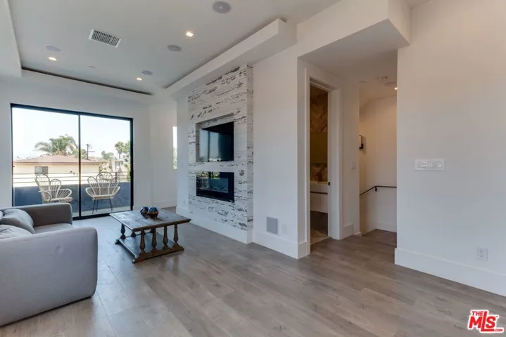 4826 1/2 Pickford Street, Los Angeles, California 90019