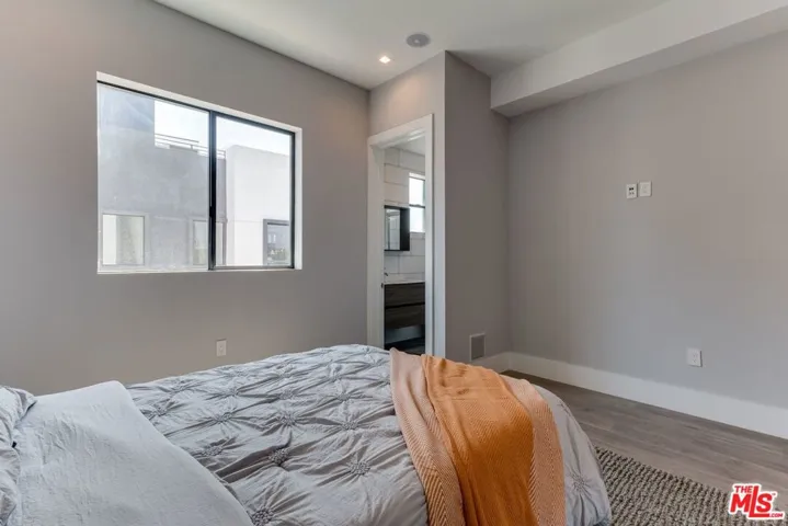 4826 1/2 Pickford Street, Los Angeles, California 90019
