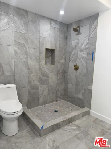 1225 West Boulevard 1/2, Los Angeles, California 90019