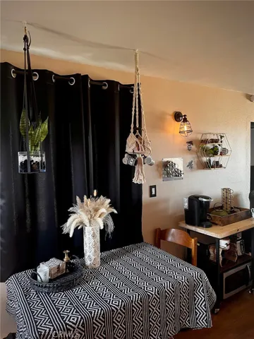 164 Old Woman Springs, Yucca Valley, California 92284
