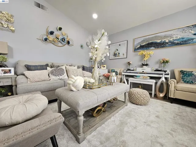 20 Dunes Way, Antioch, California 94509-6060