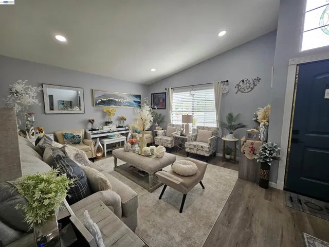 20 Dunes Way, Antioch, California 94509-6060