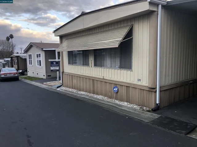 Exterior Photo #2