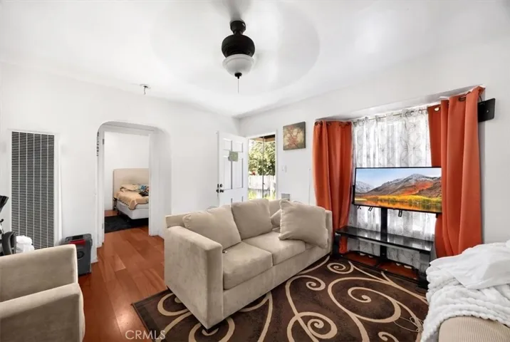 304 N Susan A And B, Santa Ana, California 92703
