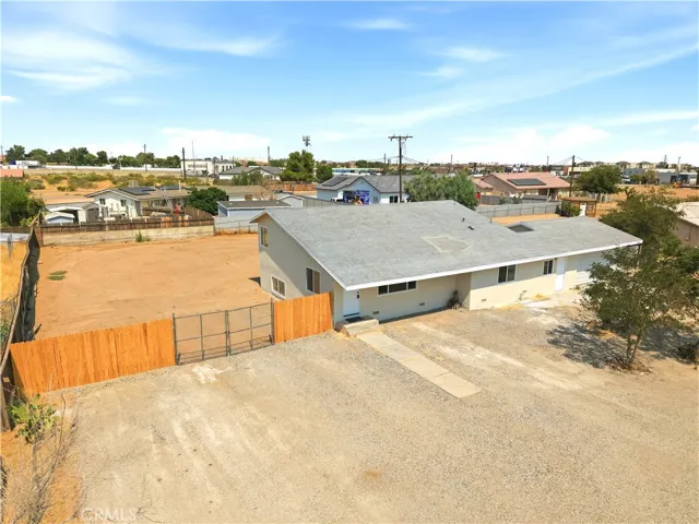 11498 Shahaptain, Hesperia, California 92345