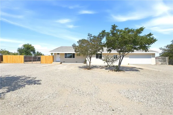 11498 Shahaptain, Hesperia, California 92345
