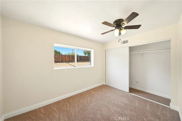 11498 Shahaptain, Hesperia, California 92345