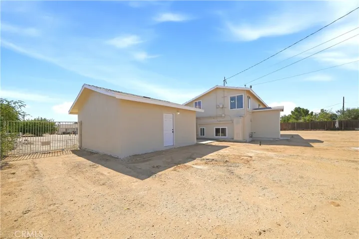 11498 Shahaptain, Hesperia, California 92345