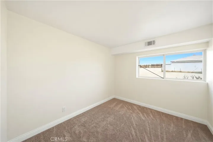 11498 Shahaptain, Hesperia, California 92345