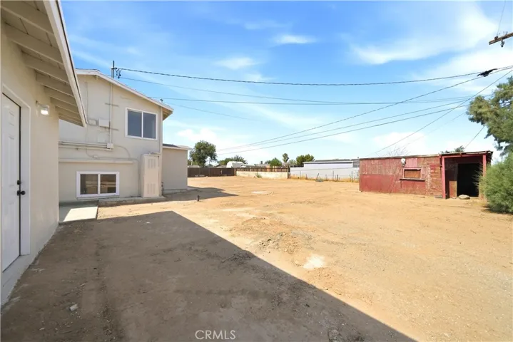 11498 Shahaptain, Hesperia, California 92345