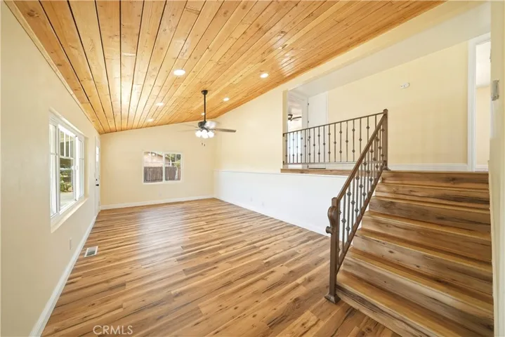 11498 Shahaptain, Hesperia, California 92345