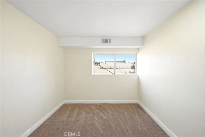 11498 Shahaptain, Hesperia, California 92345