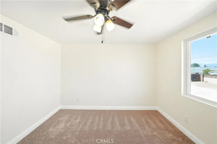 11498 Shahaptain, Hesperia, California 92345