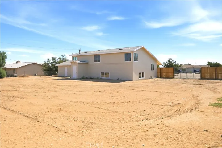 11498 Shahaptain, Hesperia, California 92345