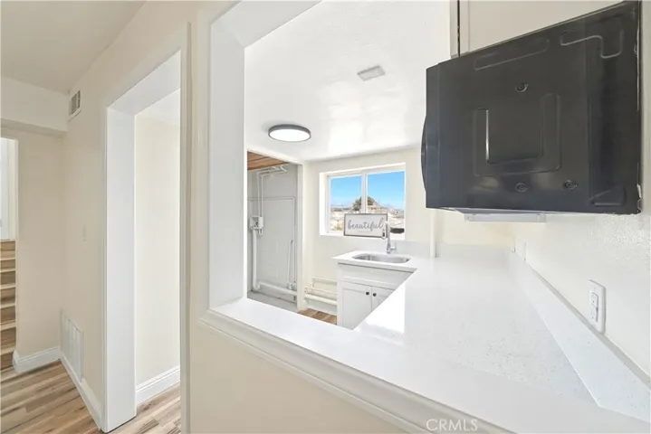 11498 Shahaptain, Hesperia, California 92345