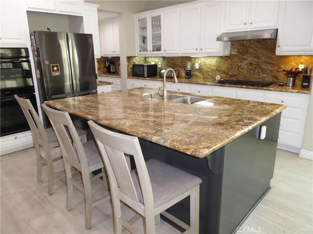 17115 Noble View Circle, Riverside, California 92503 — photo 4